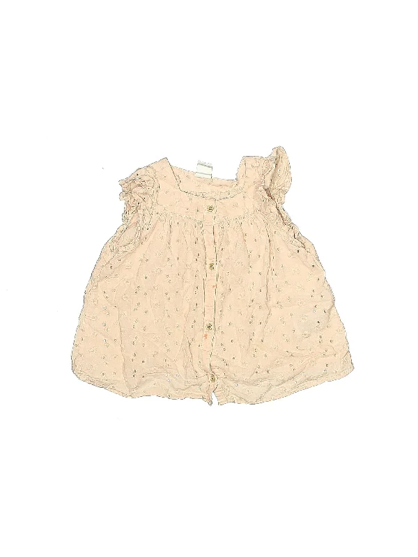 Sleeveless Blouse