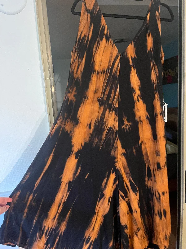 Black + Bright Rust  - medium weight