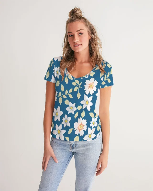 Dark blue background and white flower pattern Women's All-Over Print V-Neck Tee